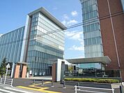 大学「私立関東学院大学まで2488m」