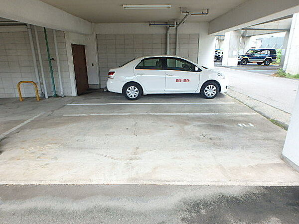 画像22:駐車場です。