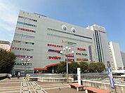 ショッピング施設「ララスクエア宇都宮まで730m」
