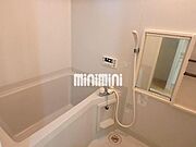 追い焚き機能付きで寒い冬もゆっくりお風呂に入れます