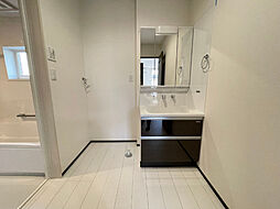 独立洗面台ございますので身支度もらくらくです(^^♪