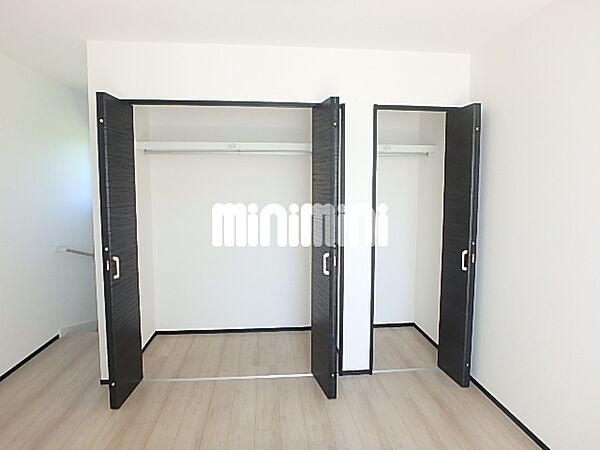 detached 群馬県伊勢崎市香林町１丁目511-3

地図を見る