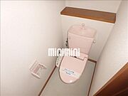 ウォシュレット付き。