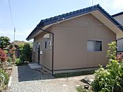 可愛らしい外装の貸家