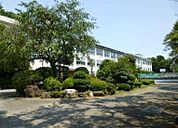 中学校「小田原市立城南中学校まで2120m」