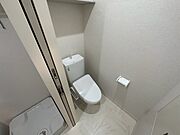 温水洗浄便座付き。