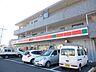 周辺：コンビニ「サンクスまで900m」
