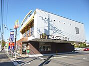 飲食店「マクドナルドまで270m」