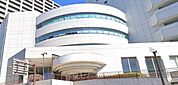 図書館「町田市立中央図書館まで177m」
