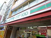 コンビニ「ストア100まで230m」