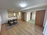 【リビング】17帖LDK！家族が自然と集まり、家事しながらも家族の時間を楽しめます！