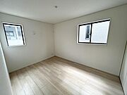 【洋室】3部屋ある洋室は、寝室や子供部屋はもちろん趣味の部屋にも使えそうですね。
