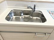 【シンク】ボタン一つで切り替え可能な浄水器一体の水栓！