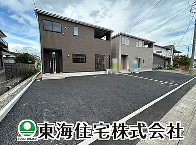 外観:二本松南小・二本松二中エリアに全5棟、堂々完成しました!(9月22日撮影写真) 外観:二本松南小・二本松二中エリアに全5棟、堂々完成しました!(9月22日撮影写真)