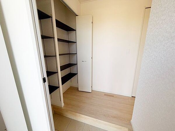 玄関を拡大表示