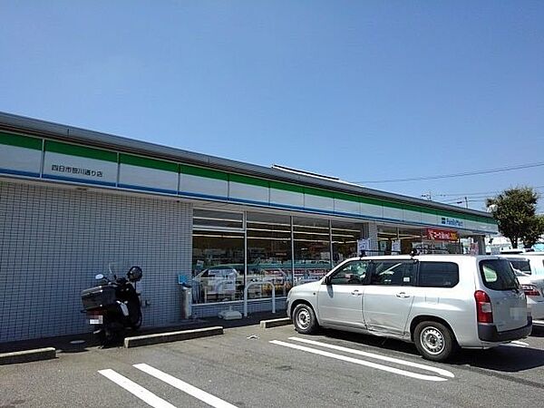 画像16:ファミリーマート笹川通り店まで1200m