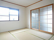 明るいお部屋です。