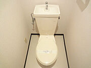 清潔感のあるトイレです。