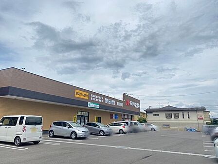 クスリのアオキ福島野田店 徒歩2分。 160m