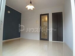 ブルーウェル 1階1Kのリビング/ダイニング