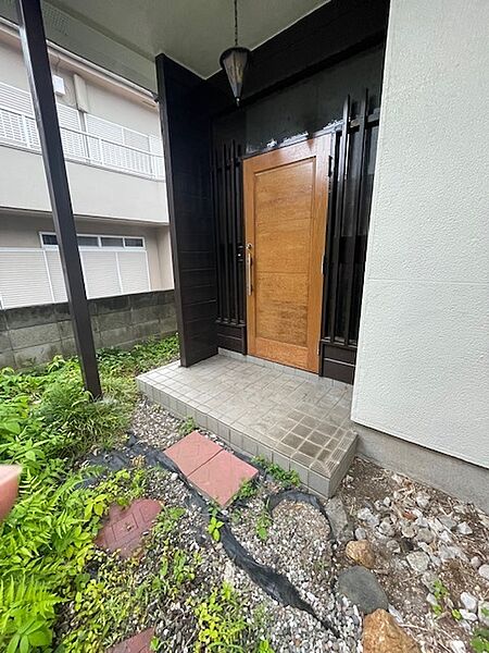 玄関を拡大表示