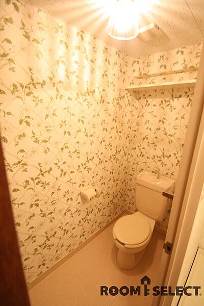 画像12:かわいい壁紙のおトイレです