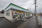 ファミリーマート　千種香流橋店