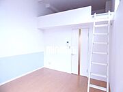 ロフトつきの1Ｋです。アクセントクロスもありオシャレ