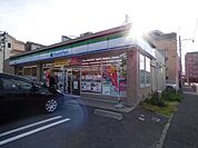 コンビニ「ファミリーマートまで430m」
