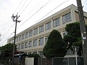 小学校「名古屋市立枇杷島小学校まで414m」