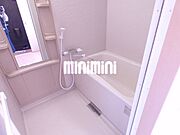 設備充実のお風呂です。ゆったりできますね
