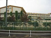 中学校「名古屋市立平田中学校まで623m」