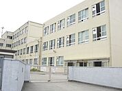 小学校「名古屋市立中小田井小学校まで760m」