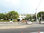 小学校「清須市立西枇杷島小学校まで606m」