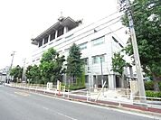 図書館「山田図書館まで240m」