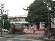 幼稚園、保育園「第一幼稚園まで380m」