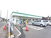 コンビニ「ファミリーマートまで430m」