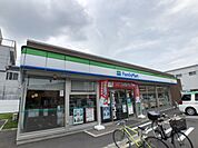 コンビニ「ファミリーマート森田支店まで530m」