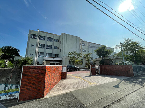 画像24:中学校「名古屋市立はとり中学校まで479m」