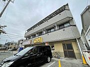 南側からの外観
