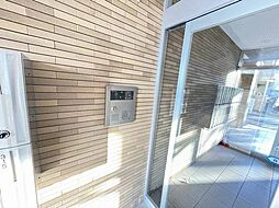 オートロック前です