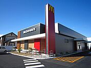 飲食店「マクドナルドまで490m」