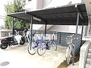 敷地内の駐輪場です