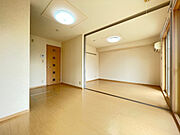 明るいお部屋です