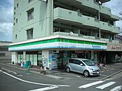 コンビニ「ファミリーマートまで460m」