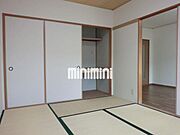 落ち着いた雰囲気の和室
