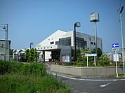 図書館「富田図書館まで281m」