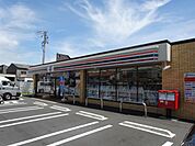 コンビニ「セブンイレブンまで490m」