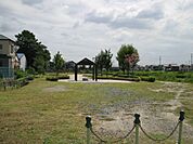 公園「富田公園まで870m」
