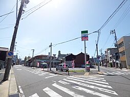 コンビニ「ファミリーマートまで520m」